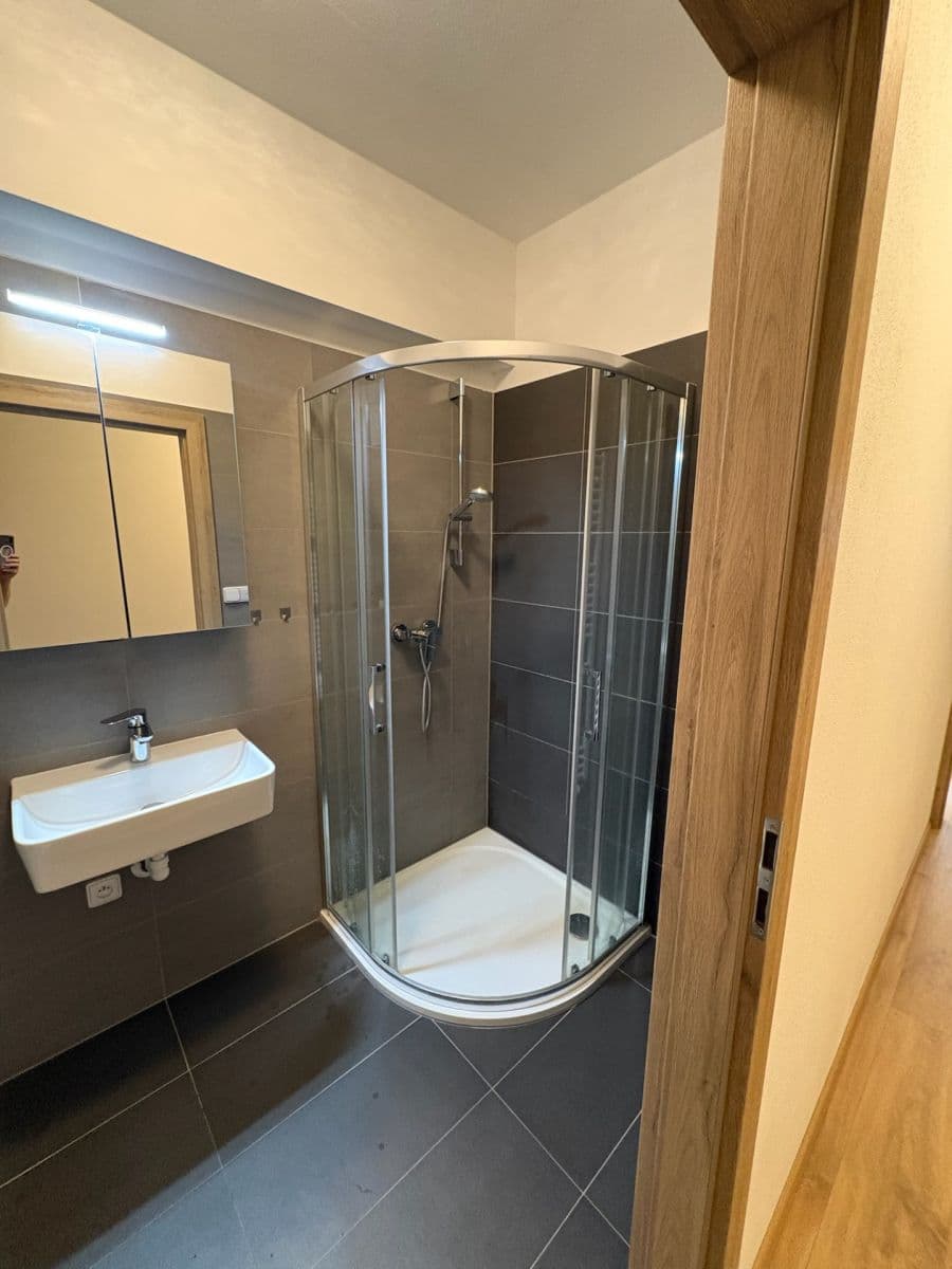 Pronájem bytu 2+kk 43 m², Zlín, Zlínský kraj Pronájem bytu 2+kk 43 m², Zlín, Zlínský kraj