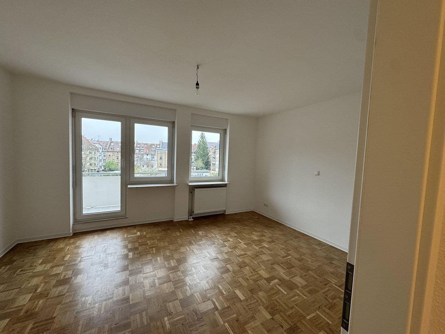 Pronájem bytu 3+1 86 m², Ettlinger Str. 31, Karlsruhe, Bádensko-Württembersko Pronájem bytu 3+1 86 m², Ettlinger Str. 31, Karlsruhe, Bádensko-Württembersko