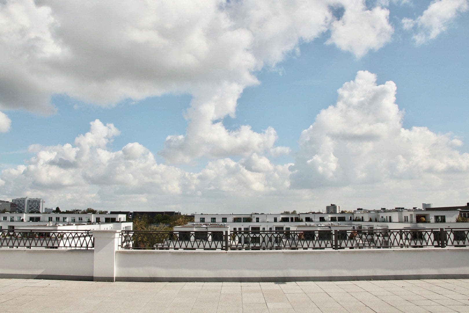 Prodej bytu 5+1 404 m², Schanzenstr. 80 - 82, Düsseldorf, Severní Porýní-Vestfálsko Prodej bytu 5+1 404 m², Schanzenstr. 80 - 82, Düsseldorf, Severní Porýní-Vestfálsko