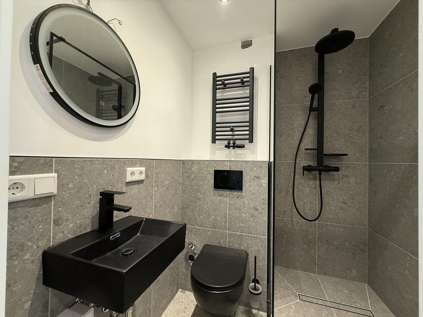 Pronájem bytu 3+1 55 m², Senator-Fritze-Straße 17, Bremen, Bremen Pronájem bytu 3+1 55 m², Senator-Fritze-Straße 17, Bremen, Bremen