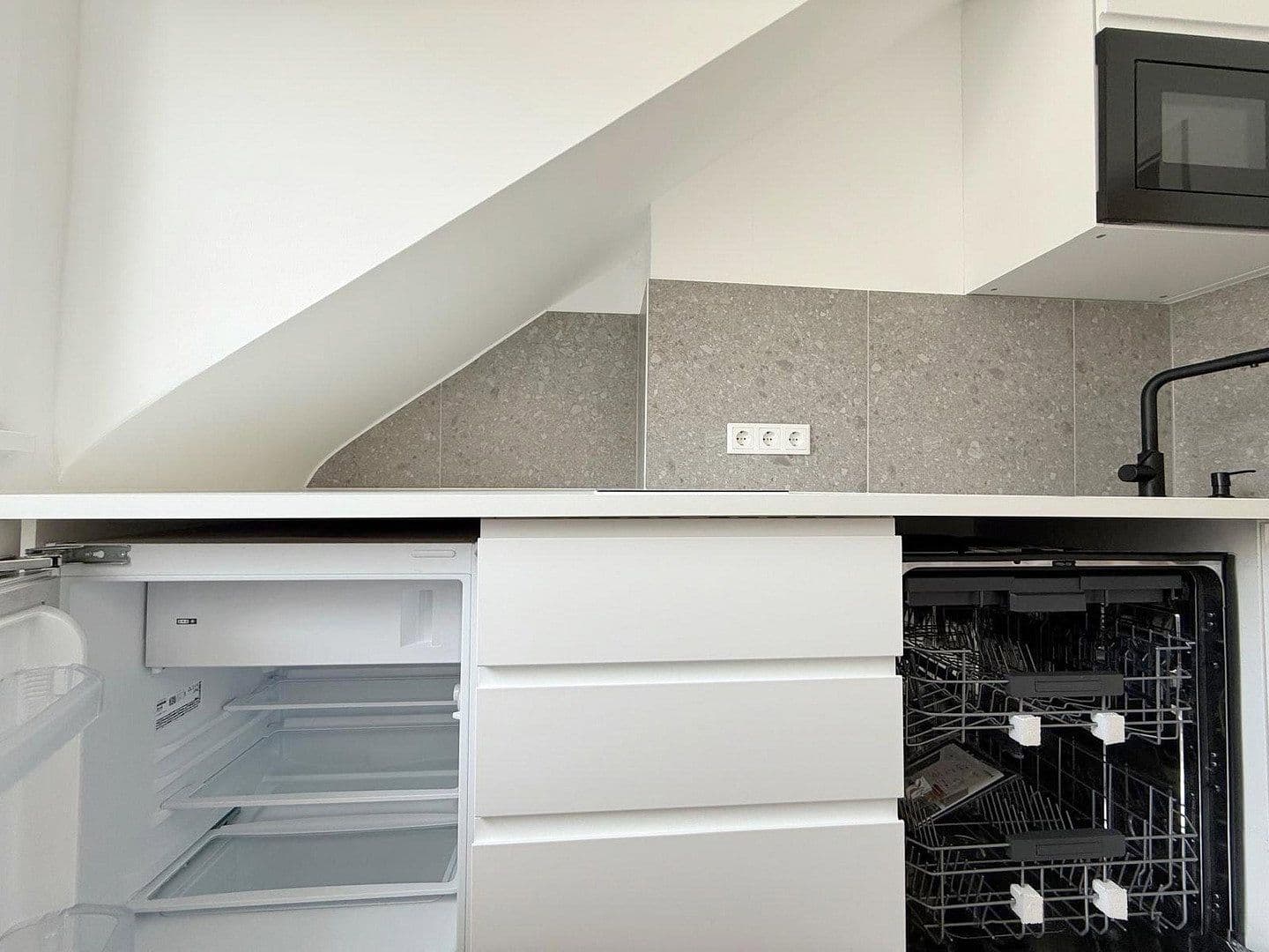 Pronájem bytu 2+1 38 m², Mittelstr. 7, Bremen, Bremen Pronájem bytu 2+1 38 m², Mittelstr. 7, Bremen, Bremen