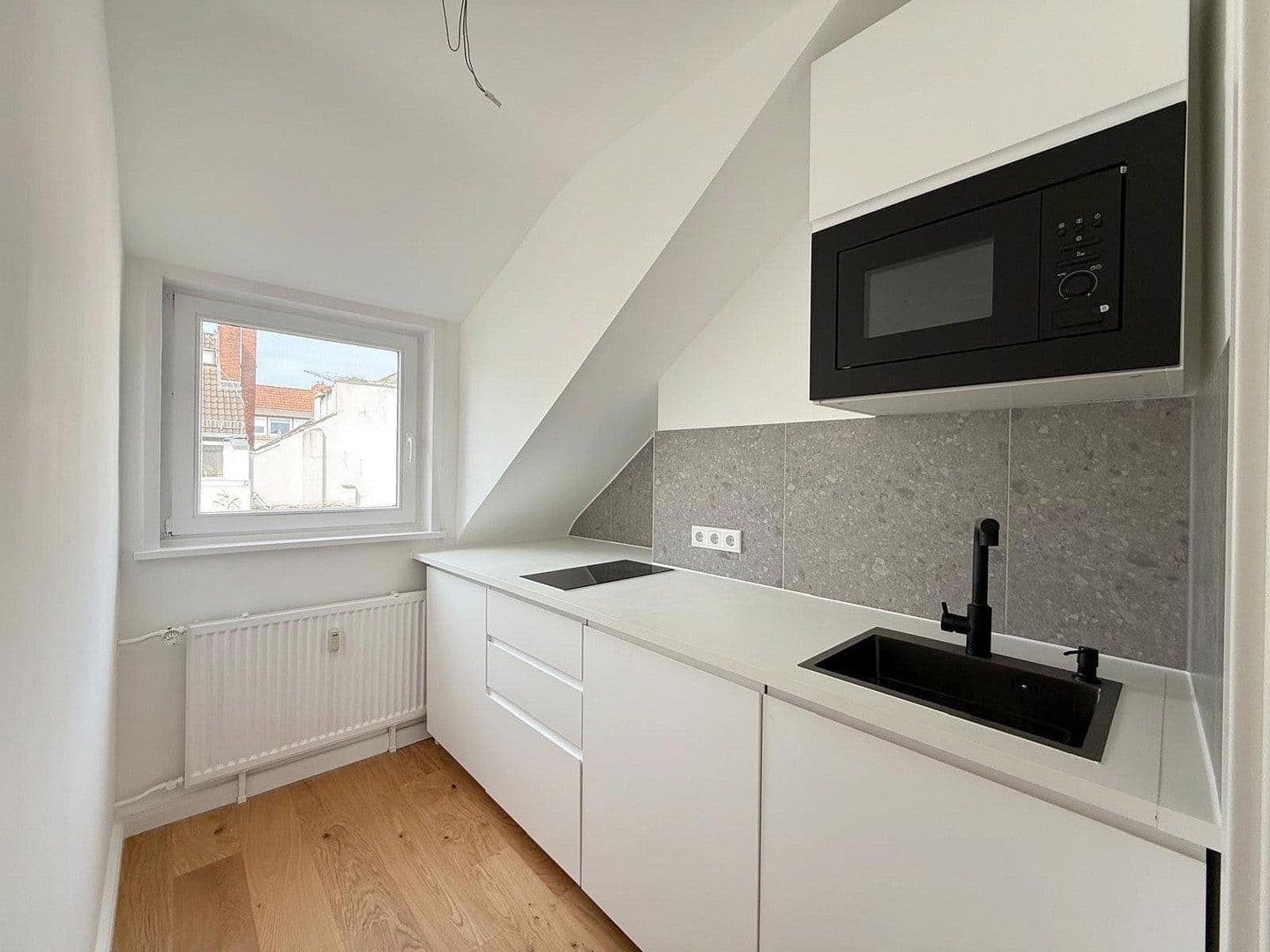 Pronájem bytu 2+1 38 m², Mittelstr. 7, Bremen, Bremen Pronájem bytu 2+1 38 m², Mittelstr. 7, Bremen, Bremen