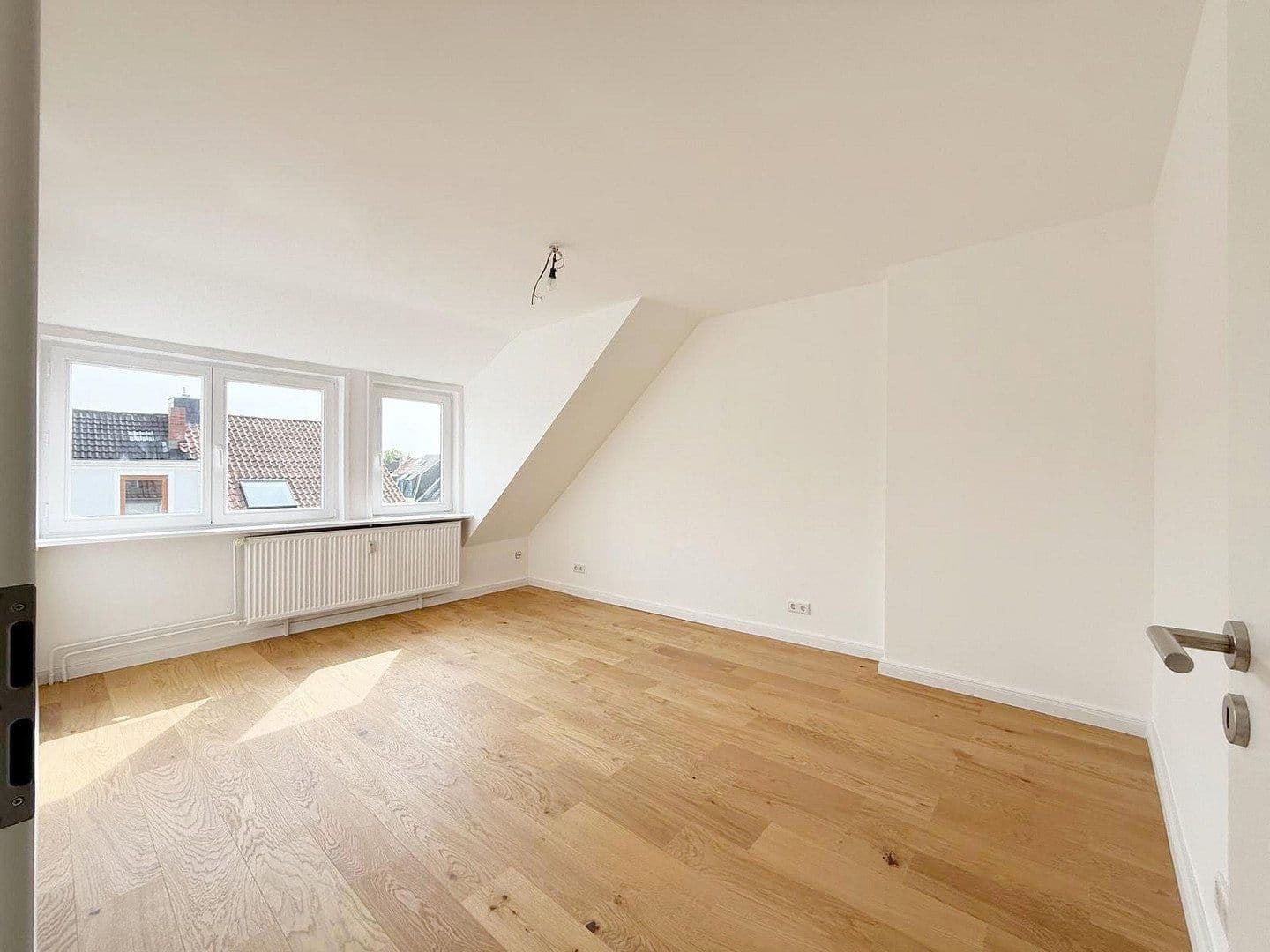 Pronájem bytu 2+1 38 m², Mittelstr. 7, Bremen, Bremen Pronájem bytu 2+1 38 m², Mittelstr. 7, Bremen, Bremen