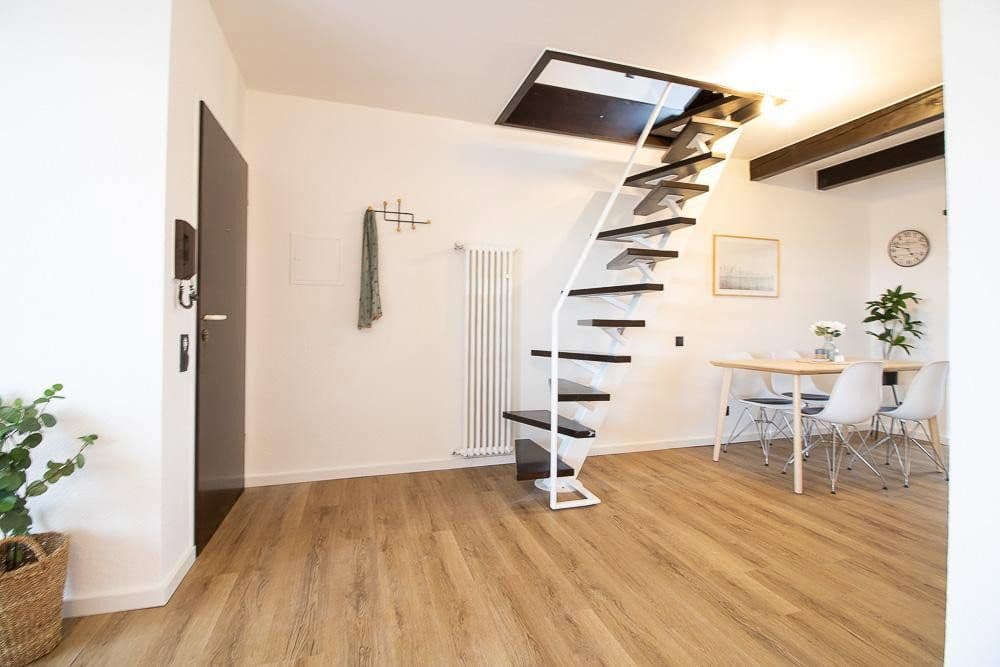 Prodej bytu 3+1 76 m², Bonn, Severní Porýní-Vestfálsko Prodej bytu 3+1 76 m², Bonn, Severní Porýní-Vestfálsko