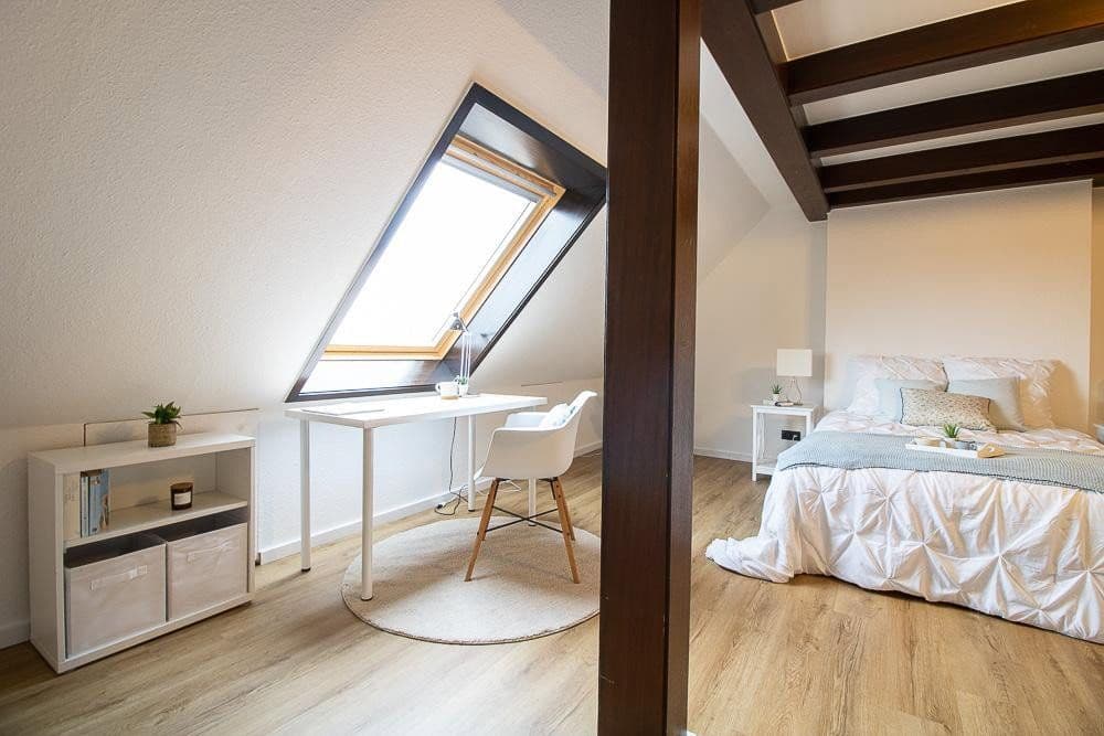 Prodej bytu 3+1 76 m², Bonn, Severní Porýní-Vestfálsko Prodej bytu 3+1 76 m², Bonn, Severní Porýní-Vestfálsko