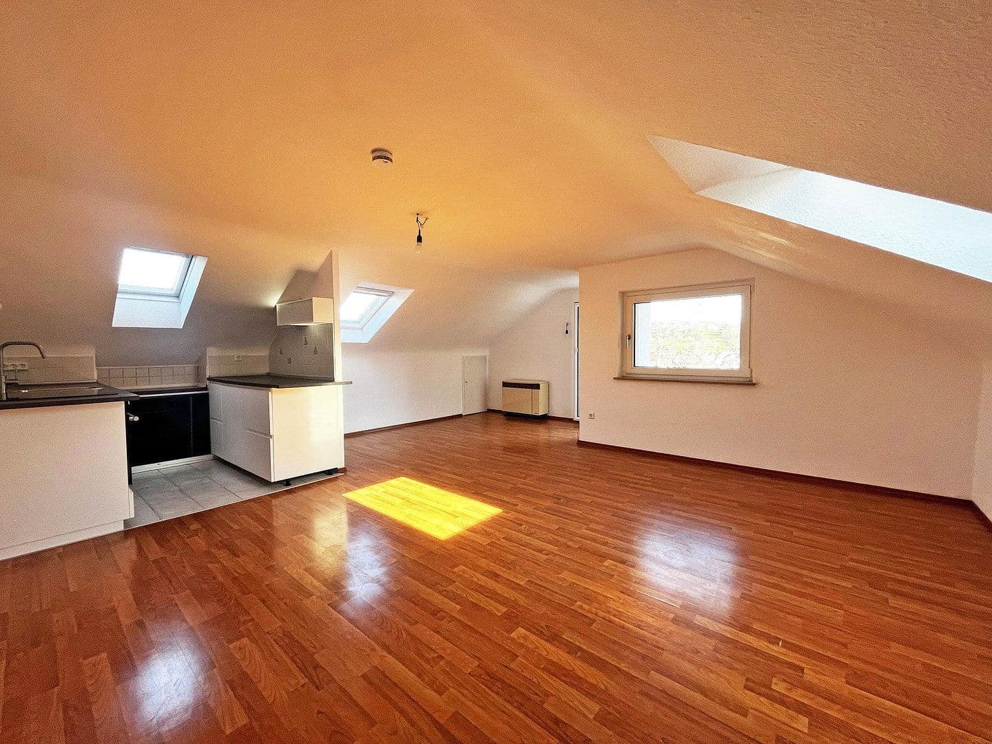 Pronájem bytu 1+kk 39 m², Ostfildern, Bádensko-Württembersko Pronájem bytu 1+kk 39 m², Ostfildern, Bádensko-Württembersko