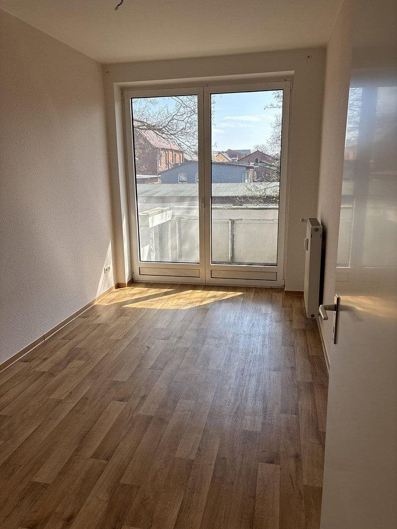 Pronájem bytu 2+1 76 m², Klenower Straße 57, Ludwigslust, Mecklenburg-Vorpommern Pronájem bytu 2+1 76 m², Klenower Straße 57, Ludwigslust, Mecklenburg-Vorpommern