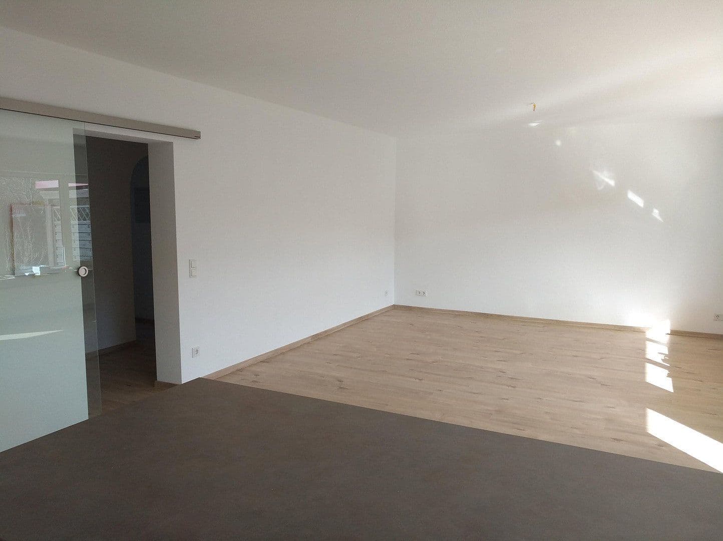 Pronájem bytu 4+1 110 m², Franzensbader Str. 70, Höchstadt an der Aisch, Bavorsko Pronájem bytu 4+1 110 m², Franzensbader Str. 70, Höchstadt an der Aisch, Bavorsko