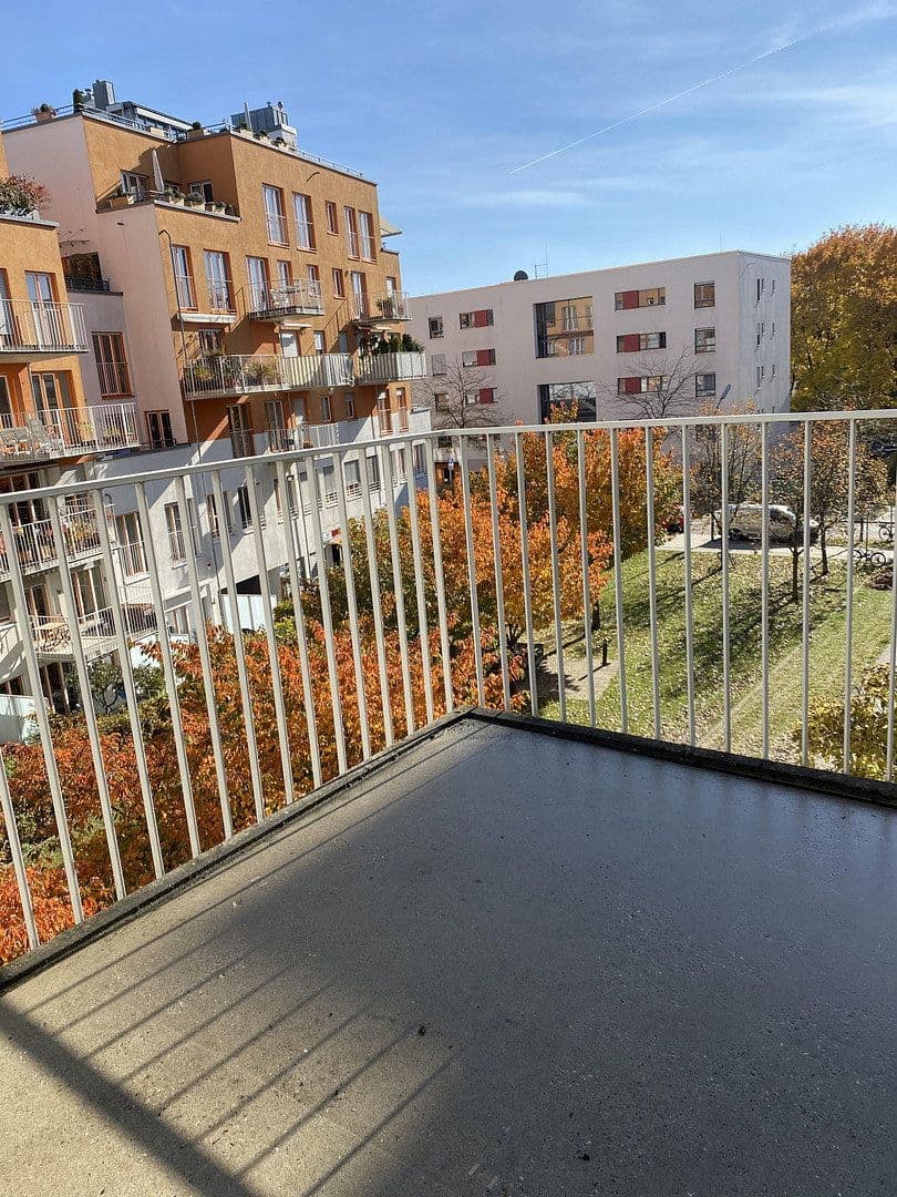 Pronájem bytu 2+1 60 m², Adams-Lehmann-Strasse, München, Bavorsko Pronájem bytu 2+1 60 m², Adams-Lehmann-Strasse, München, Bavorsko