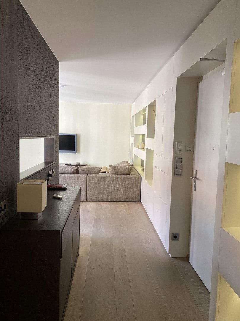 Pronájem bytu 2+1 60 m², Adams-Lehmann-Strasse, München, Bavorsko Pronájem bytu 2+1 60 m², Adams-Lehmann-Strasse, München, Bavorsko