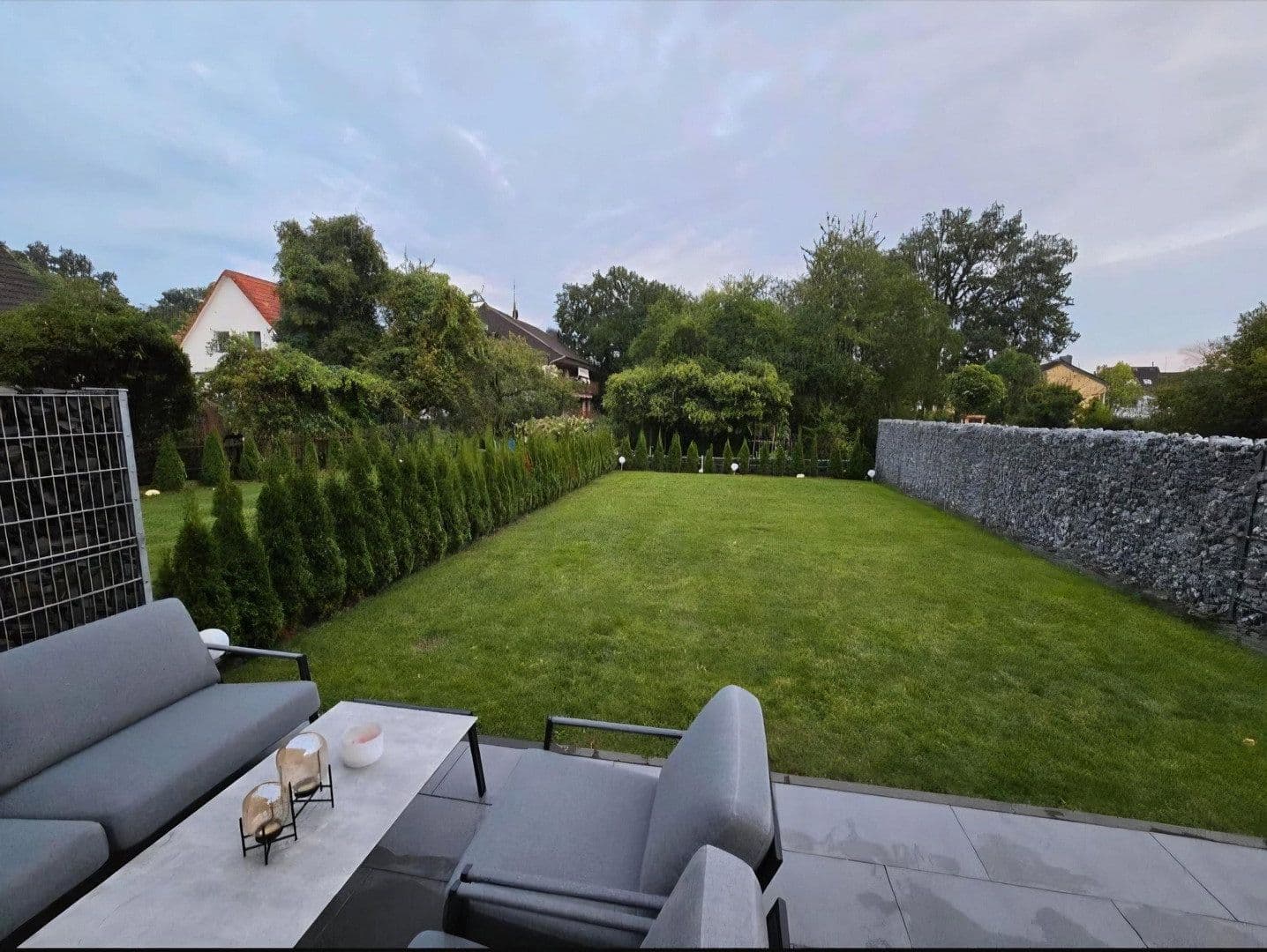 Pronájem domu 135 m², pozemek 350 m², Bergisch Gladbach, Severní Porýní-Vestfálsko Pronájem domu 135 m², pozemek 350 m², Bergisch Gladbach, Severní Porýní-Vestfálsko