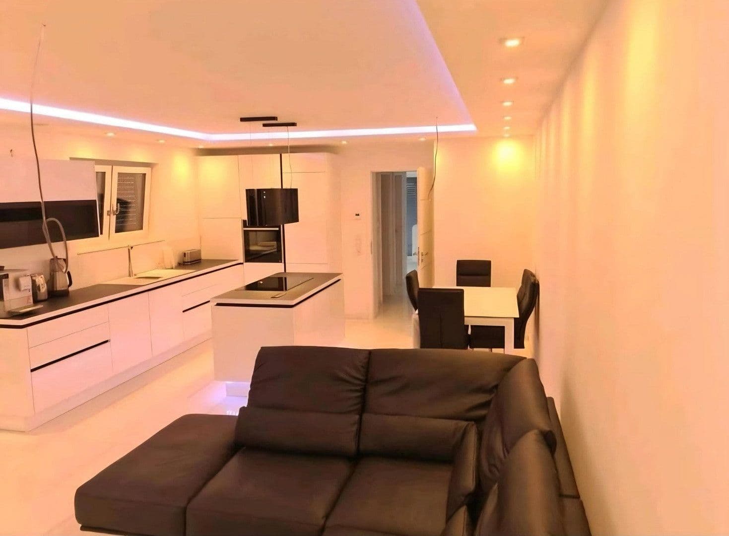 Pronájem domu 135 m², pozemek 350 m², Bergisch Gladbach, Severní Porýní-Vestfálsko Pronájem domu 135 m², pozemek 350 m², Bergisch Gladbach, Severní Porýní-Vestfálsko