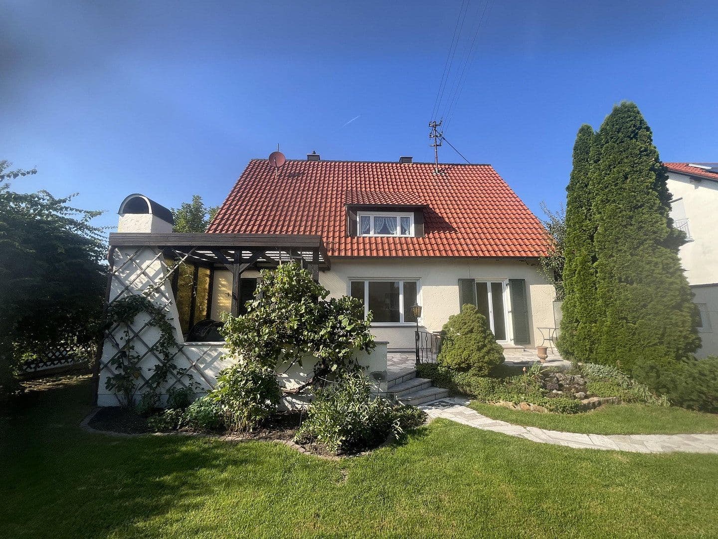 Prodej domu 140 m², pozemek 819 m², Rosenstrasse 5, Maisach, Bavorsko Prodej domu 140 m², pozemek 819 m², Rosenstrasse 5, Maisach, Bavorsko