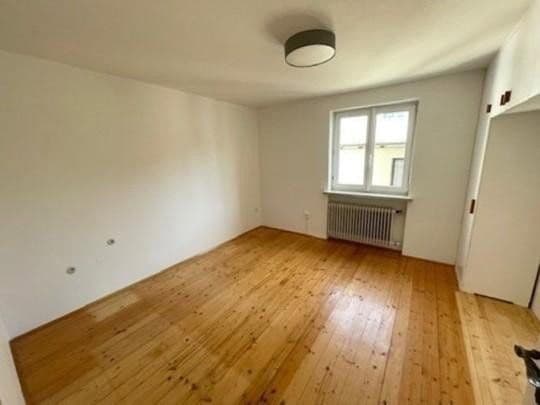 Prodej domu 140 m², pozemek 819 m², Rosenstrasse 5, Maisach, Bavorsko Prodej domu 140 m², pozemek 819 m², Rosenstrasse 5, Maisach, Bavorsko