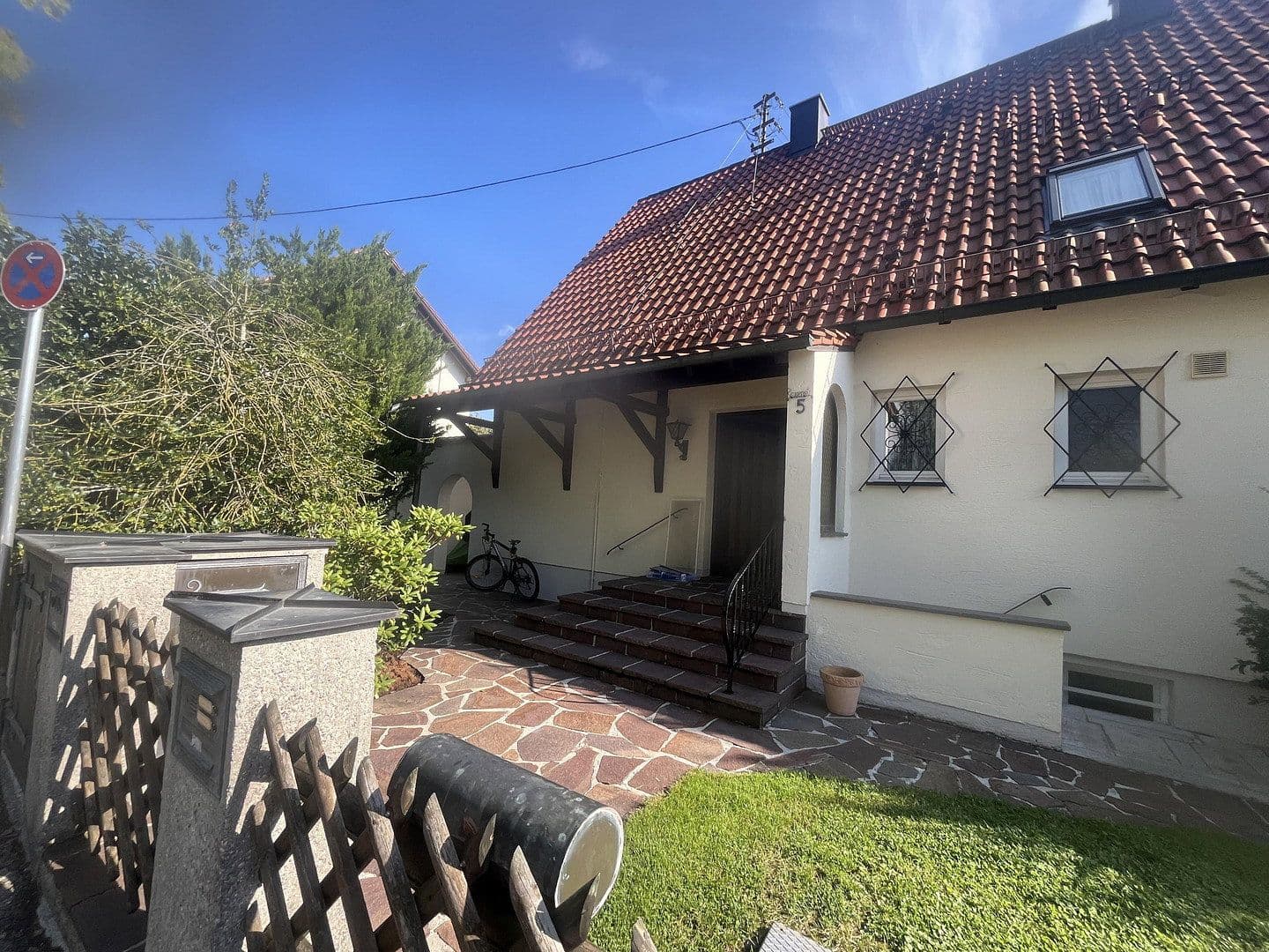 Prodej domu 140 m², pozemek 819 m², Rosenstrasse 5, Maisach, Bavorsko Prodej domu 140 m², pozemek 819 m², Rosenstrasse 5, Maisach, Bavorsko