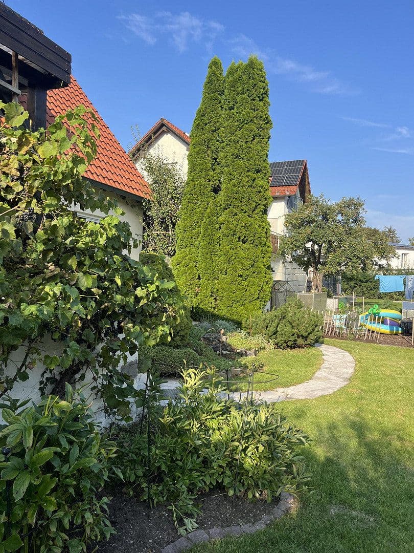 Prodej domu 140 m², pozemek 819 m², Rosenstrasse 5, Maisach, Bavorsko Prodej domu 140 m², pozemek 819 m², Rosenstrasse 5, Maisach, Bavorsko