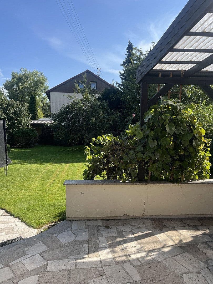 Prodej domu 140 m², pozemek 819 m², Rosenstrasse 5, Maisach, Bavorsko Prodej domu 140 m², pozemek 819 m², Rosenstrasse 5, Maisach, Bavorsko