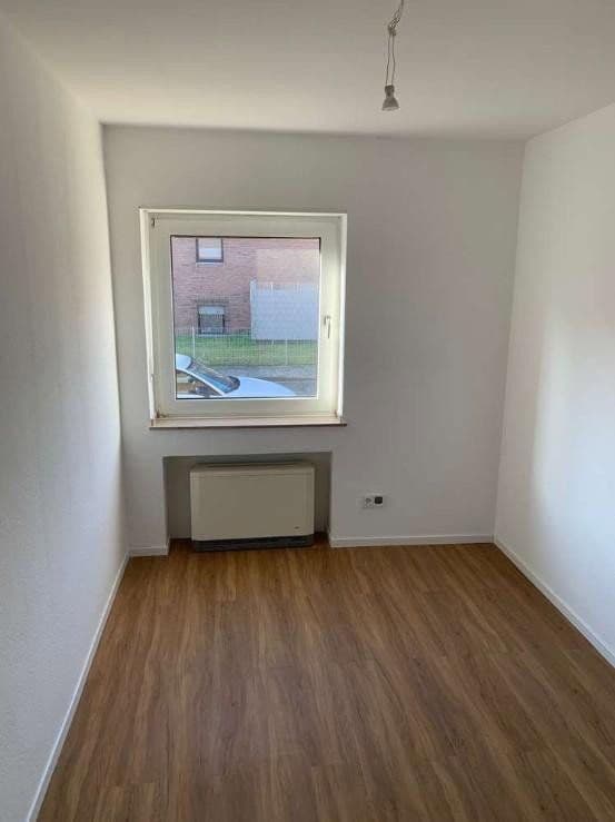 Pronájem bytu 3+1 75 m², Brücke 45, Neuss, Severní Porýní-Vestfálsko Pronájem bytu 3+1 75 m², Brücke 45, Neuss, Severní Porýní-Vestfálsko