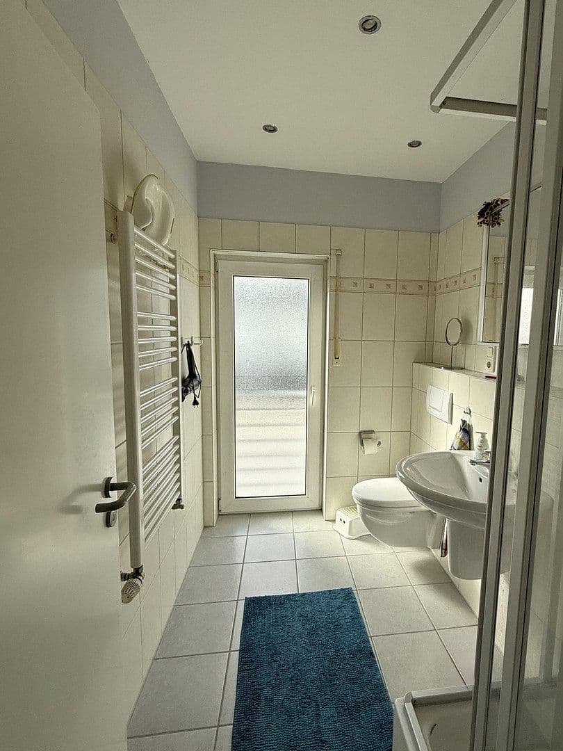 Prodej domu 166 m², pozemek 279 m², Bonn, Severní Porýní-Vestfálsko Prodej domu 166 m², pozemek 279 m², Bonn, Severní Porýní-Vestfálsko