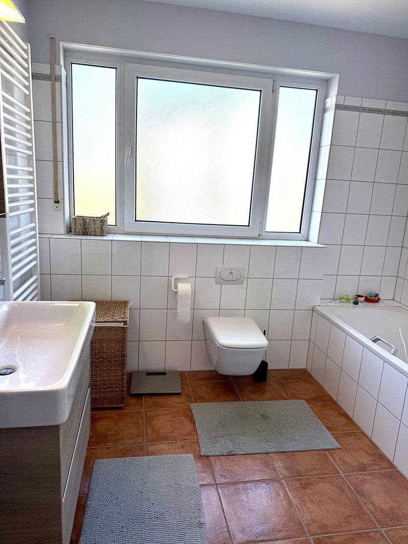 Prodej domu 166 m², pozemek 279 m², Bonn, Severní Porýní-Vestfálsko Prodej domu 166 m², pozemek 279 m², Bonn, Severní Porýní-Vestfálsko