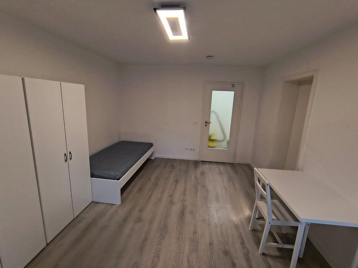 Pronájem bytu 50 m², Forstenrieder Allee 2, München, Bavorsko Pronájem bytu 50 m², Forstenrieder Allee 2, München, Bavorsko