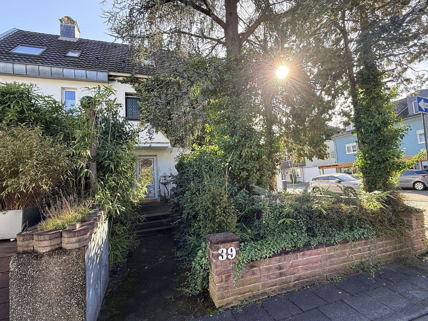 Prodej domu 155 m², pozemek 354 m², Iserlohner Straße 39, Köln, Severní Porýní-Vestfálsko Prodej domu 155 m², pozemek 354 m², Iserlohner Straße 39, Köln, Severní Porýní-Vestfálsko