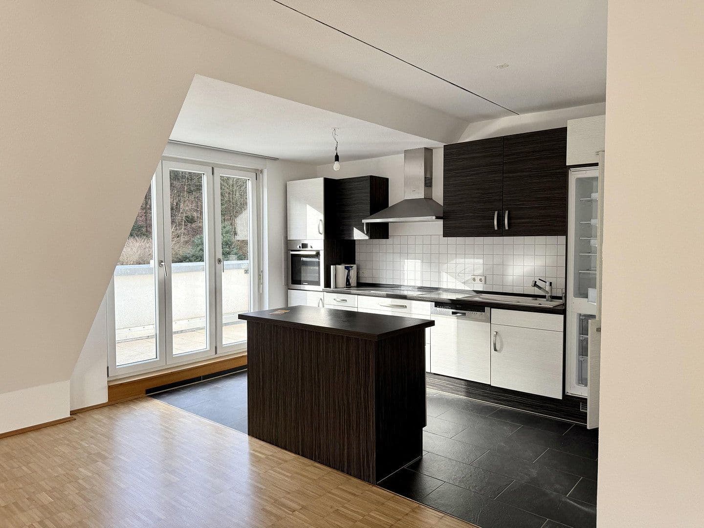 Pronájem bytu 3+1 96 m², Lahr/Schwarzwald, Bádensko-Württembersko Pronájem bytu 3+1 96 m², Lahr/Schwarzwald, Bádensko-Württembersko