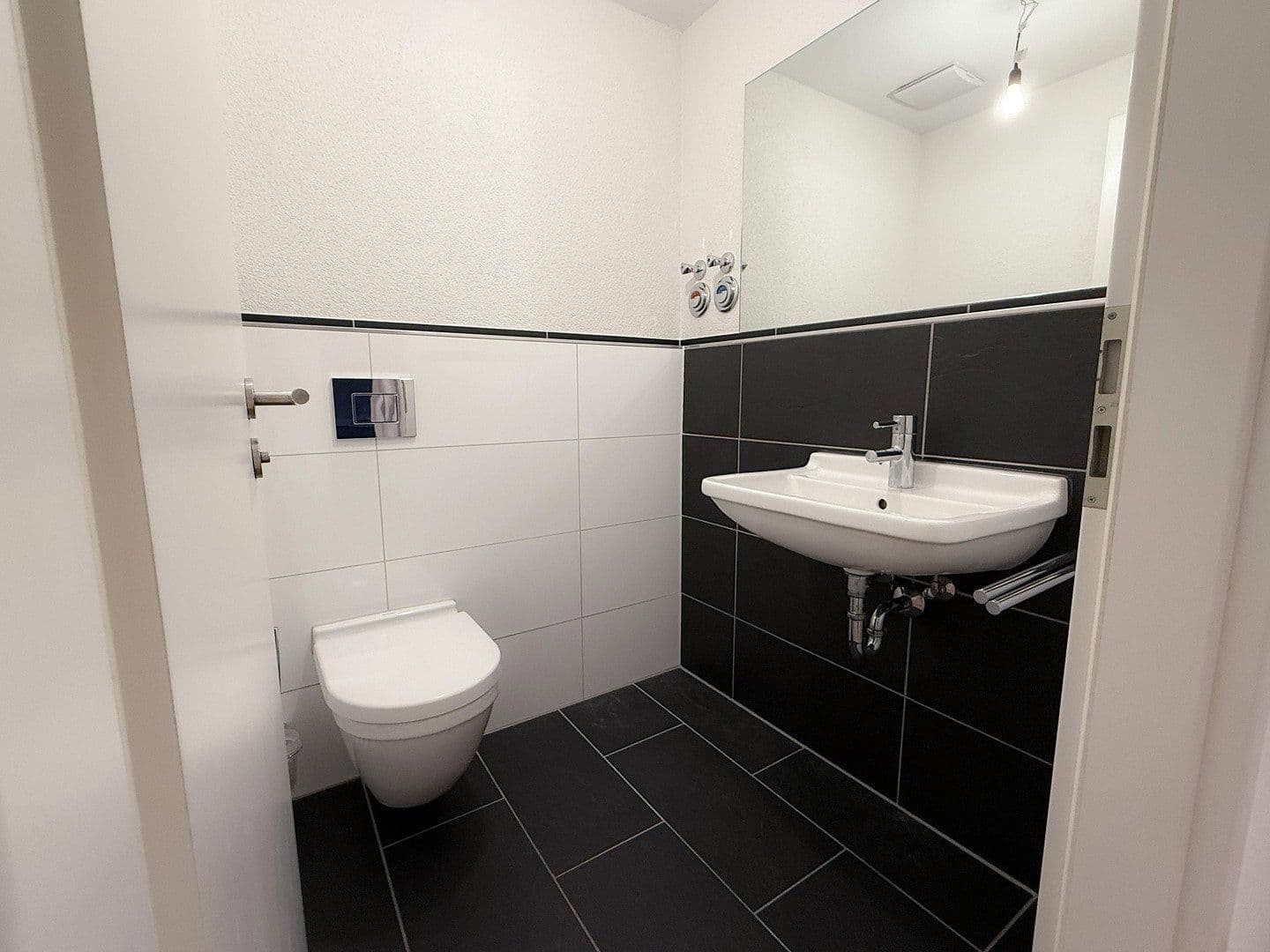 Pronájem bytu 3+1 96 m², Lahr/Schwarzwald, Bádensko-Württembersko Pronájem bytu 3+1 96 m², Lahr/Schwarzwald, Bádensko-Württembersko