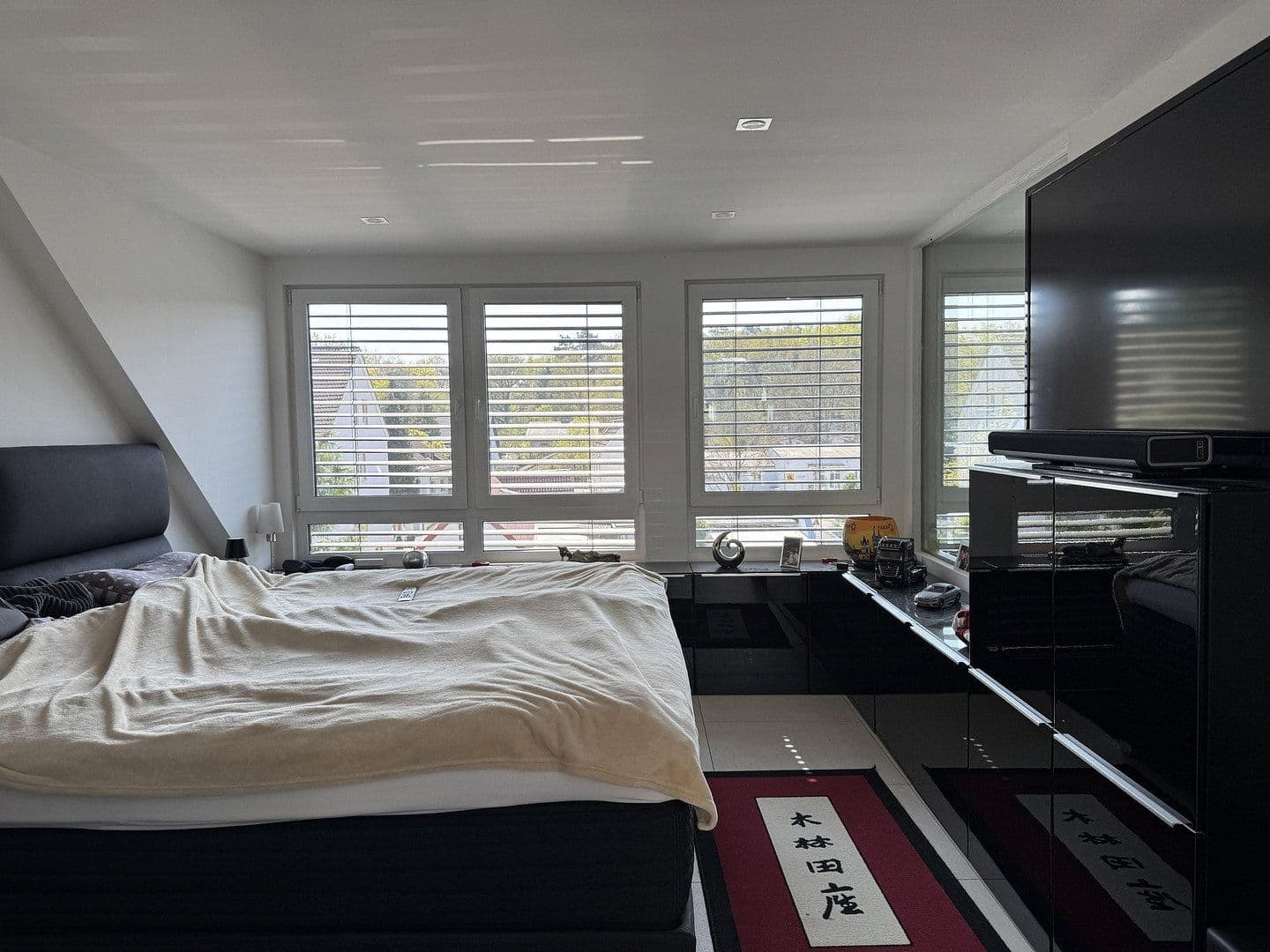 Prodej domu 496 m², pozemek 715 m², Bergisch Gladbach, Severní Porýní-Vestfálsko Prodej domu 496 m², pozemek 715 m², Bergisch Gladbach, Severní Porýní-Vestfálsko