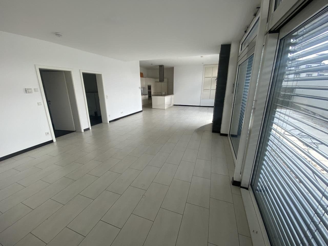 Prodej domu 496 m², pozemek 715 m², Bergisch Gladbach, Severní Porýní-Vestfálsko Prodej domu 496 m², pozemek 715 m², Bergisch Gladbach, Severní Porýní-Vestfálsko