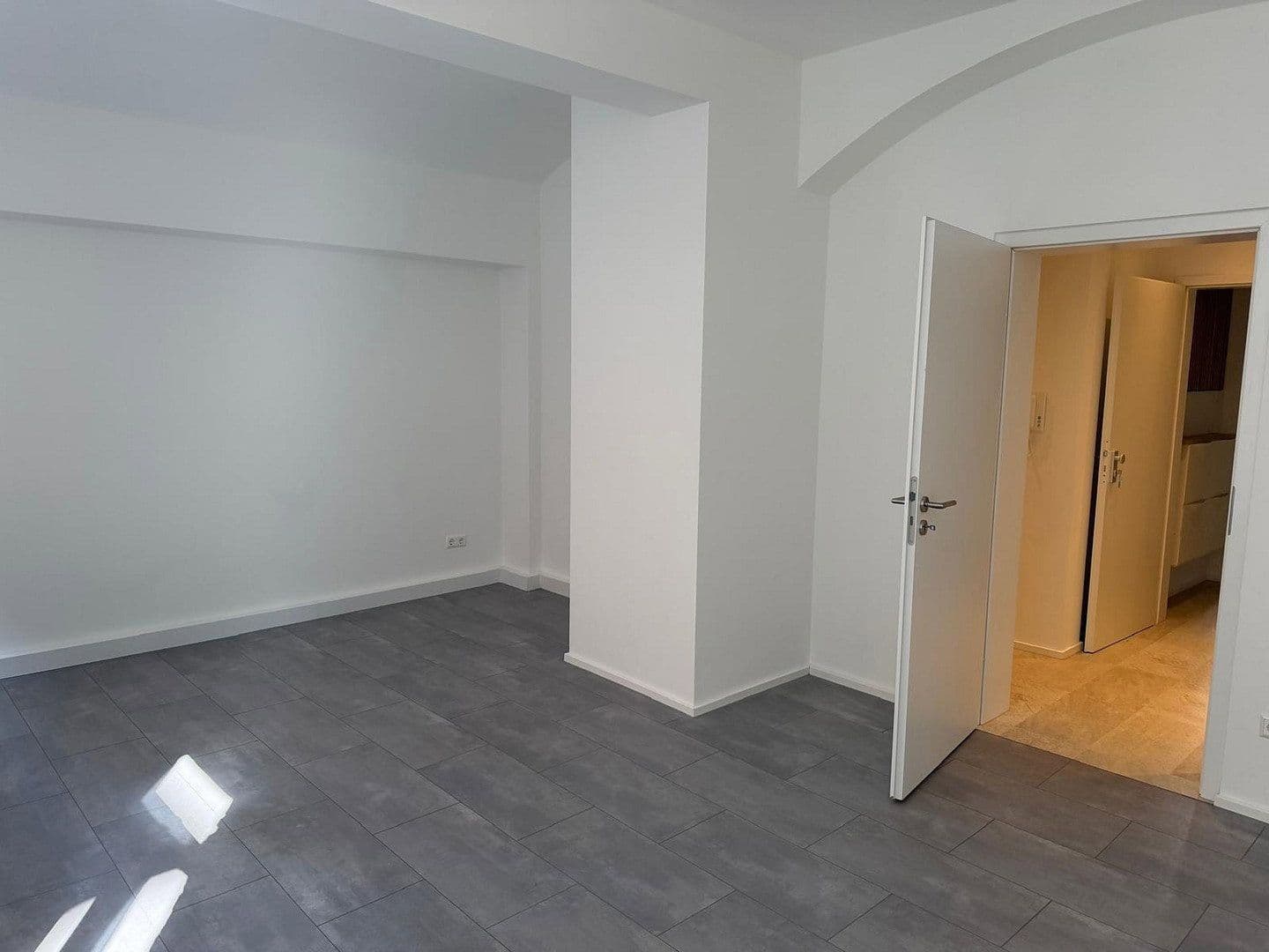 Pronájem bytu 2+1 70 m², Schickhardtstr. 47, Stuttgart, Bádensko-Württembersko Pronájem bytu 2+1 70 m², Schickhardtstr. 47, Stuttgart, Bádensko-Württembersko