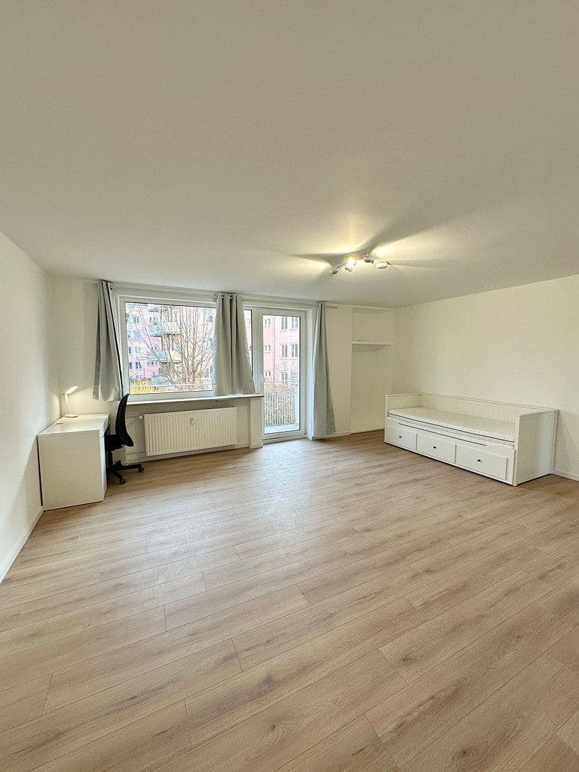 Pronájem bytu 1+1 90 m², Hörwarthstr, München, Bavorsko Pronájem bytu 1+1 90 m², Hörwarthstr, München, Bavorsko