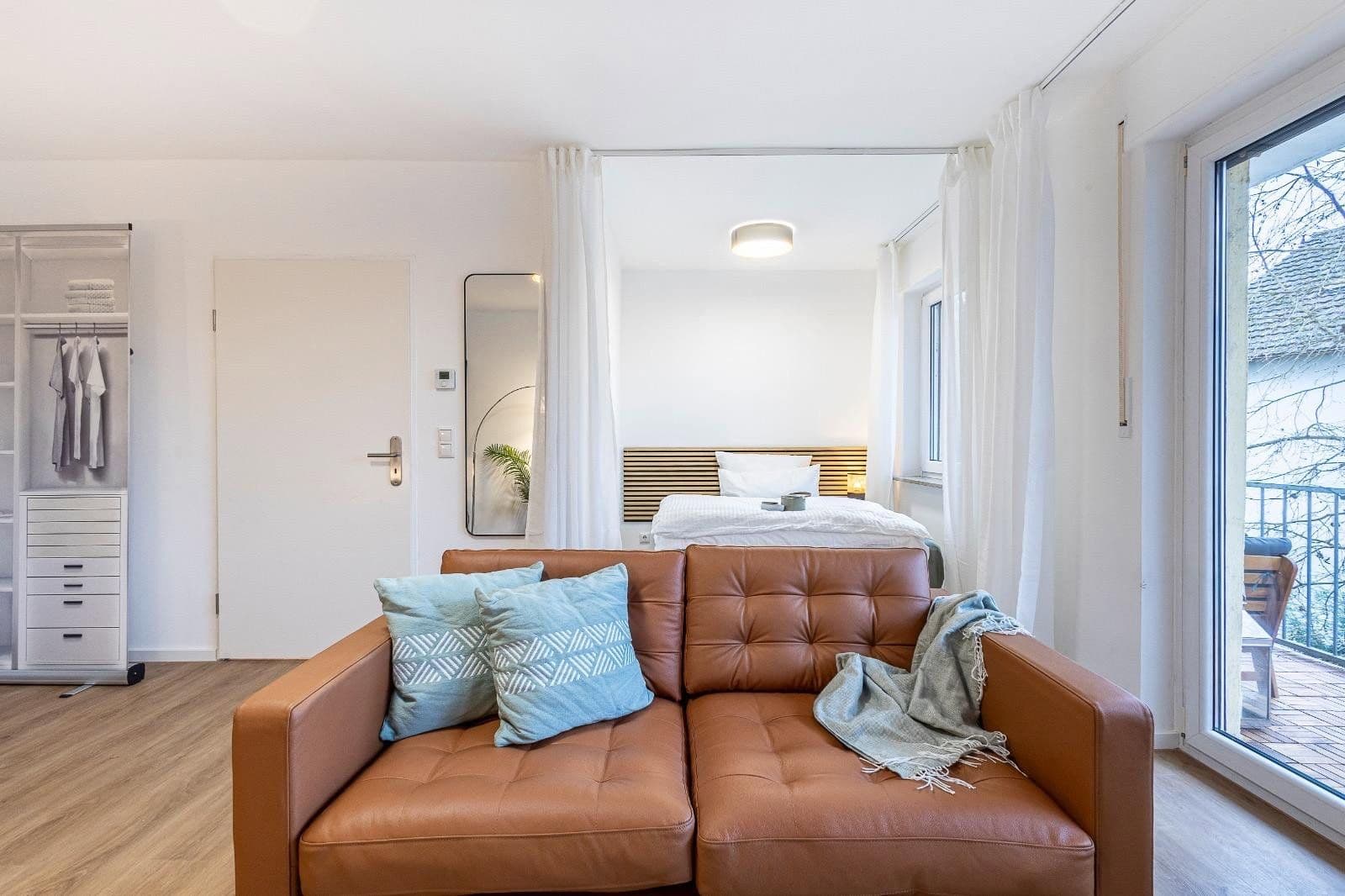 Pronájem bytu 1+kk 43 m², Theresenstraße 6, Königstein im Taunus, Hessen Pronájem bytu 1+kk 43 m², Theresenstraße 6, Königstein im Taunus, Hessen