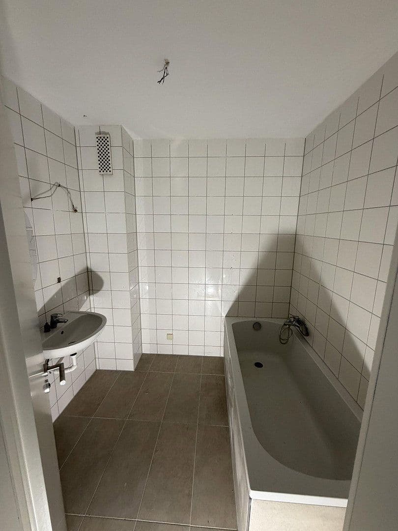 Pronájem bytu 3+1 106 m², Ludwigstr. 70, Wald-Michelbach, Hessen Pronájem bytu 3+1 106 m², Ludwigstr. 70, Wald-Michelbach, Hessen