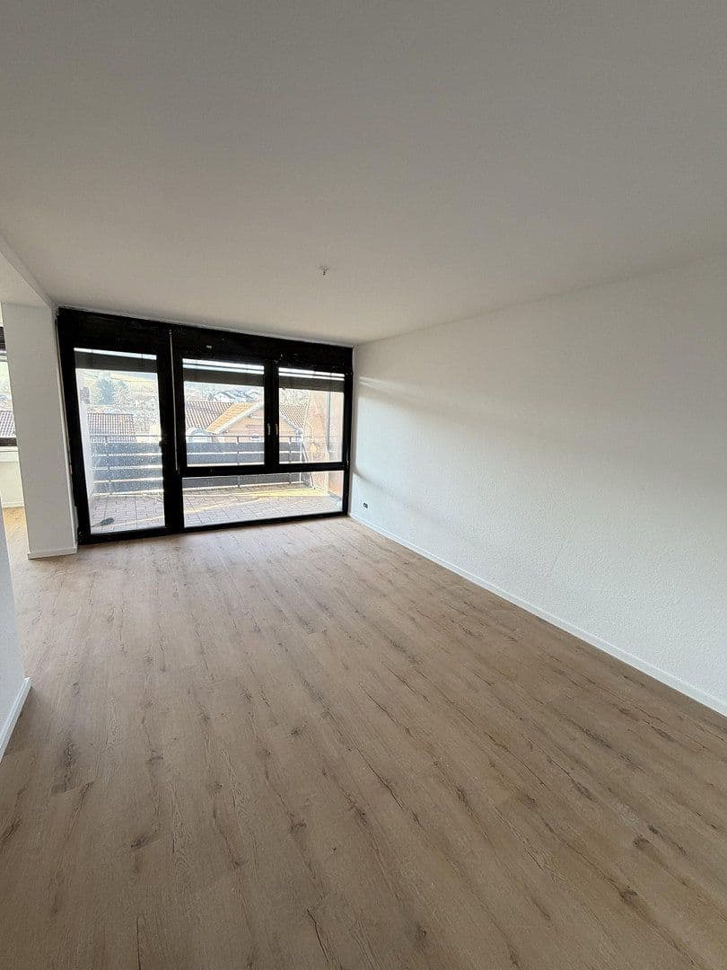 Pronájem bytu 3+1 106 m², Ludwigstr. 70, Wald-Michelbach, Hessen Pronájem bytu 3+1 106 m², Ludwigstr. 70, Wald-Michelbach, Hessen