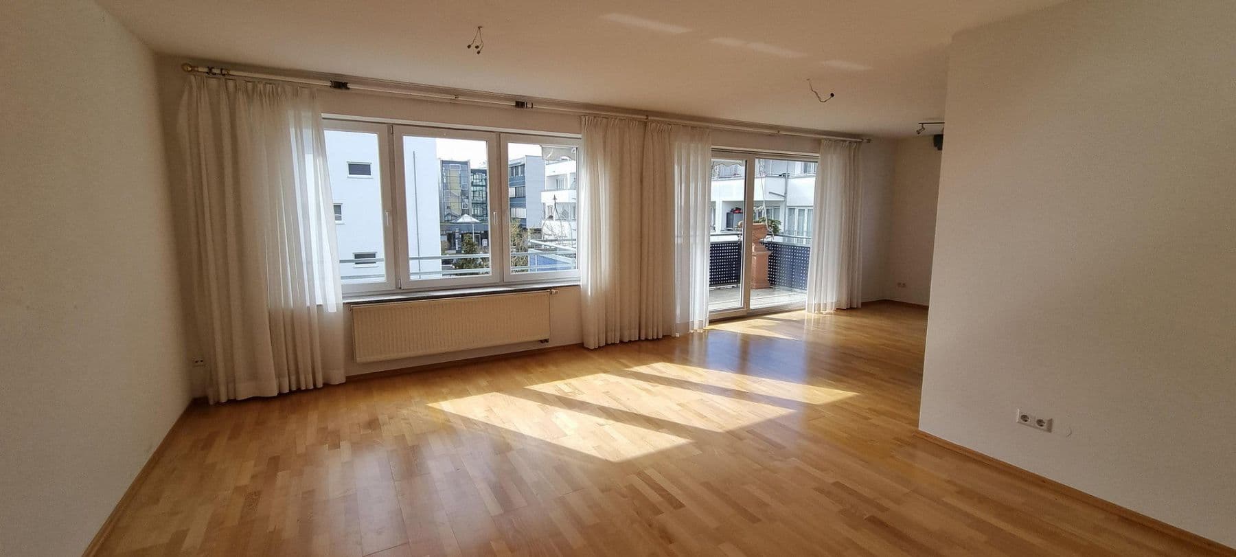 Prodej bytu 3+1 104 m², Neu-Ulm, Bavorsko Prodej bytu 3+1 104 m², Neu-Ulm, Bavorsko