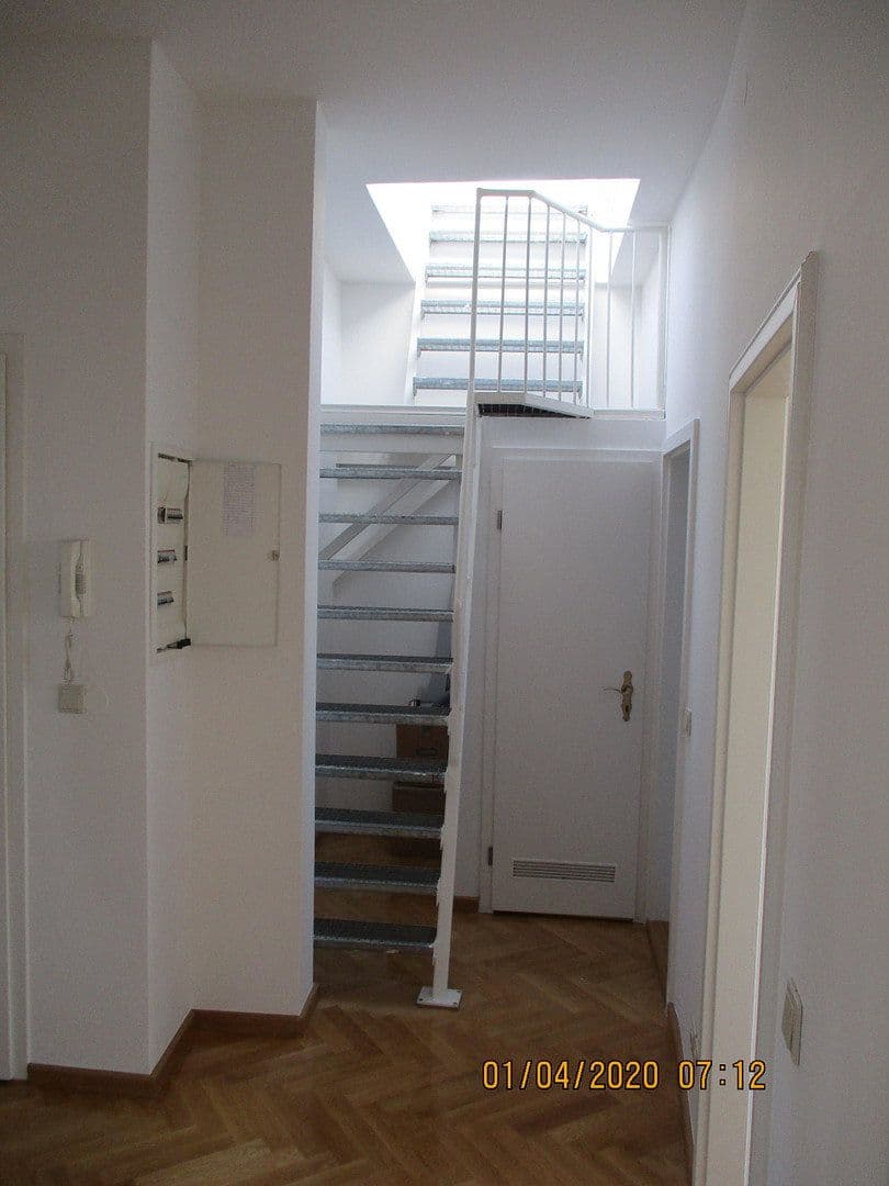 Pronájem bytu 4+1 105 m², Berlin, Berlín Pronájem bytu 4+1 105 m², Berlin, Berlín