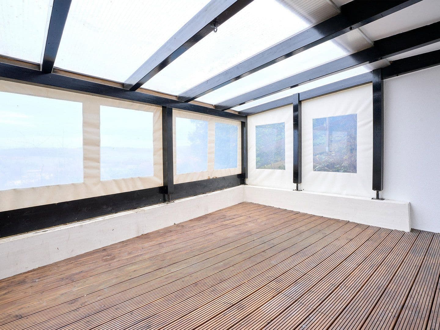 Prodej domu 332 m², pozemek 637 m², Untergruppenbach, Bádensko-Württembersko Prodej domu 332 m², pozemek 637 m², Untergruppenbach, Bádensko-Württembersko