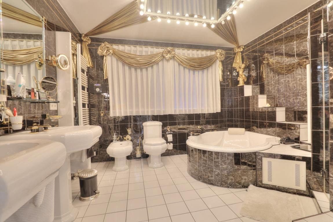 Prodej domu 332 m², pozemek 637 m², Untergruppenbach, Bádensko-Württembersko Prodej domu 332 m², pozemek 637 m², Untergruppenbach, Bádensko-Württembersko