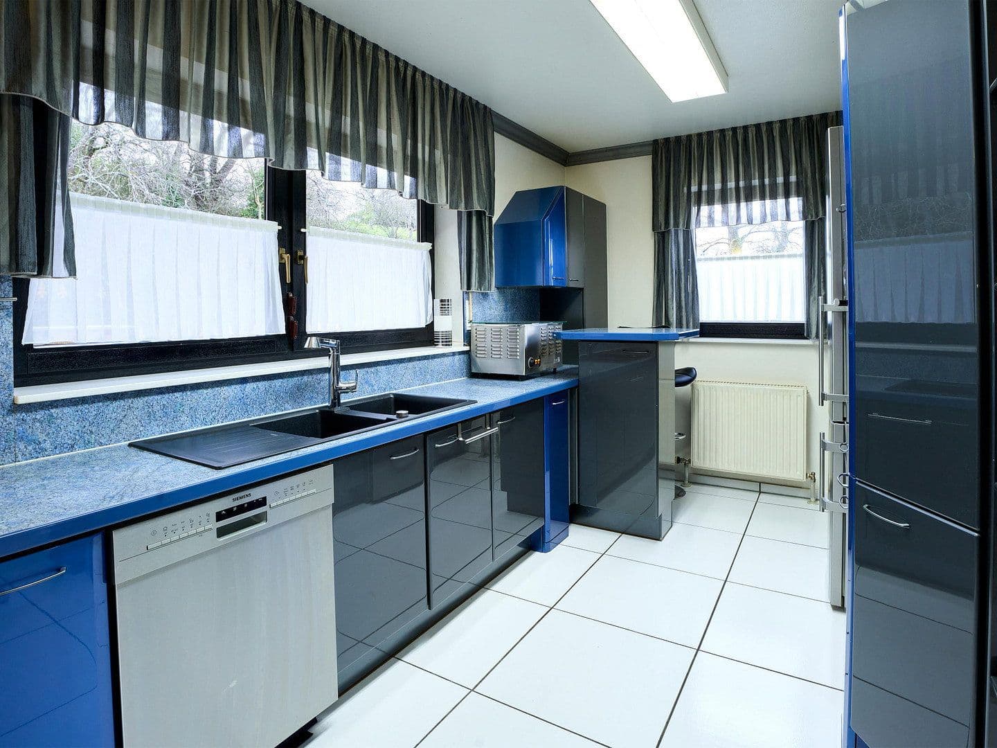 Prodej domu 332 m², pozemek 637 m², Untergruppenbach, Bádensko-Württembersko Prodej domu 332 m², pozemek 637 m², Untergruppenbach, Bádensko-Württembersko