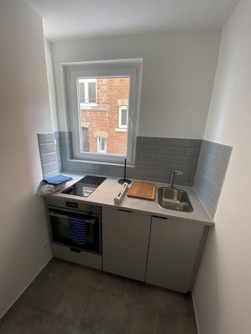 Pronájem bytu 1+1 30 m², Aspergstr. 24, Stuttgart, Bádensko-Württembersko Pronájem bytu 1+1 30 m², Aspergstr. 24, Stuttgart, Bádensko-Württembersko