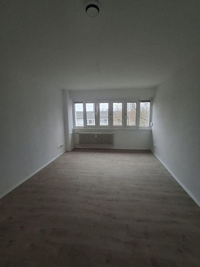 Pronájem bytu 3+1 78 m², Rheinstraße 53, Karlsruhe, Bádensko-Württembersko Pronájem bytu 3+1 78 m², Rheinstraße 53, Karlsruhe, Bádensko-Württembersko