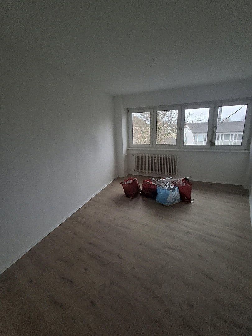 Pronájem bytu 3+1 78 m², Rheinstraße 53, Karlsruhe, Bádensko-Württembersko Pronájem bytu 3+1 78 m², Rheinstraße 53, Karlsruhe, Bádensko-Württembersko