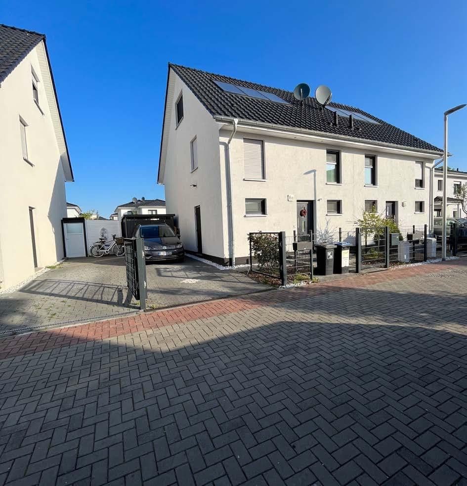 Prodej domu 139 m², pozemek 293 m², Silberdistelweg, 6a, Berlin, Berlín Prodej domu 139 m², pozemek 293 m², Silberdistelweg, 6a, Berlin, Berlín