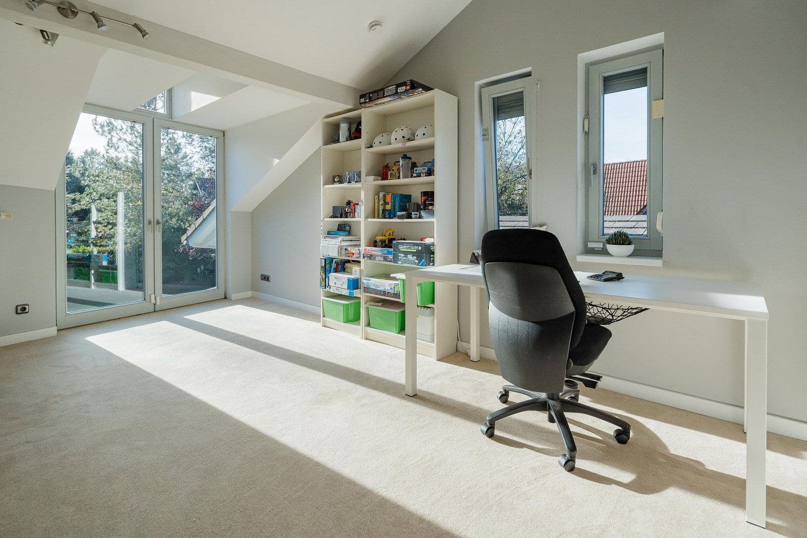 Prodej domu 270 m², pozemek 1.252 m², An den Birken 23 A, Jesteburg, Dolní Sasko Prodej domu 270 m², pozemek 1.252 m², An den Birken 23 A, Jesteburg, Dolní Sasko