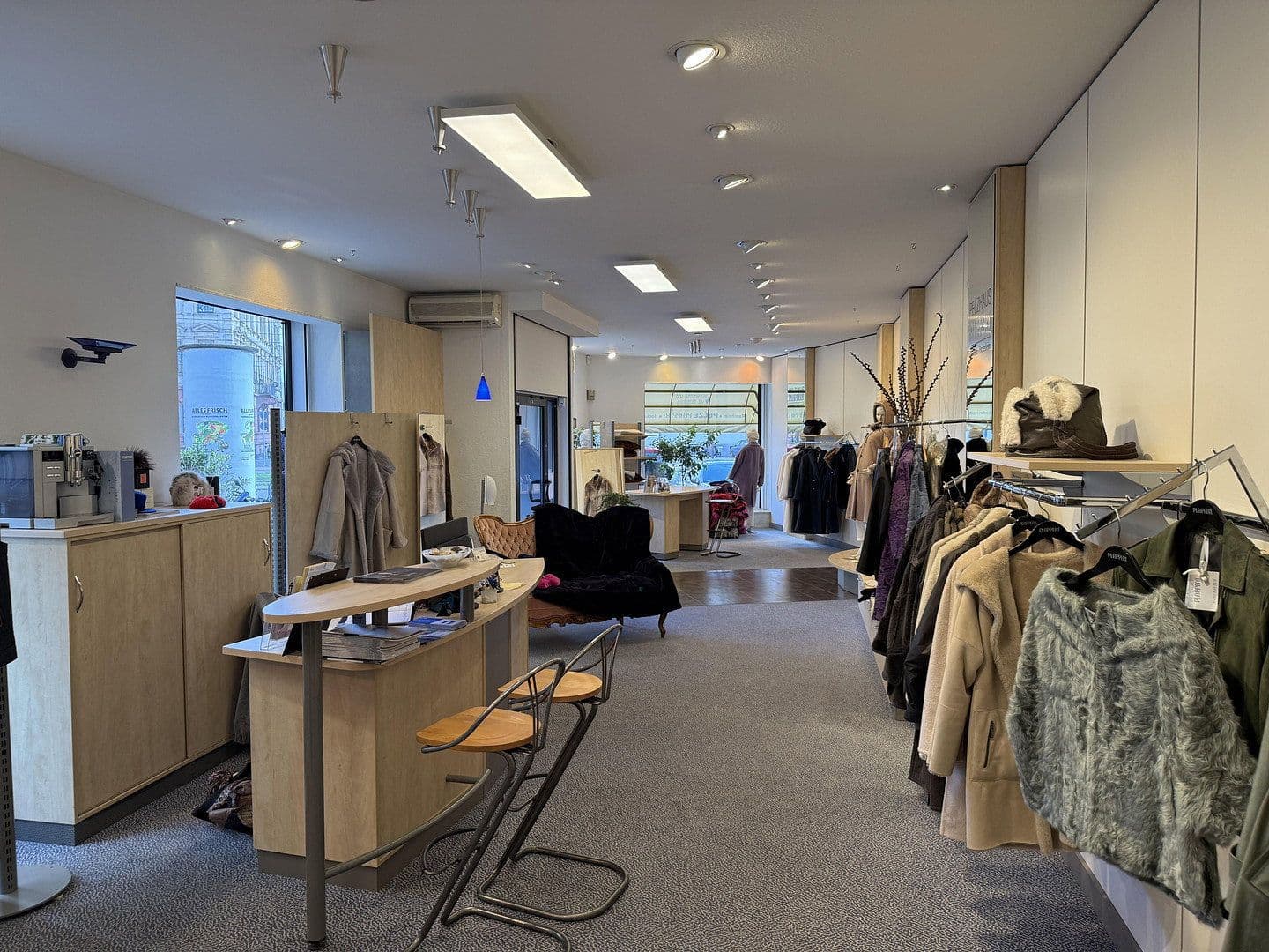 Pronájem nebytového prostoru 107 m², R7 27, Mannheim, Bádensko-Württembersko Pronájem nebytového prostoru 107 m², R7 27, Mannheim, Bádensko-Württembersko