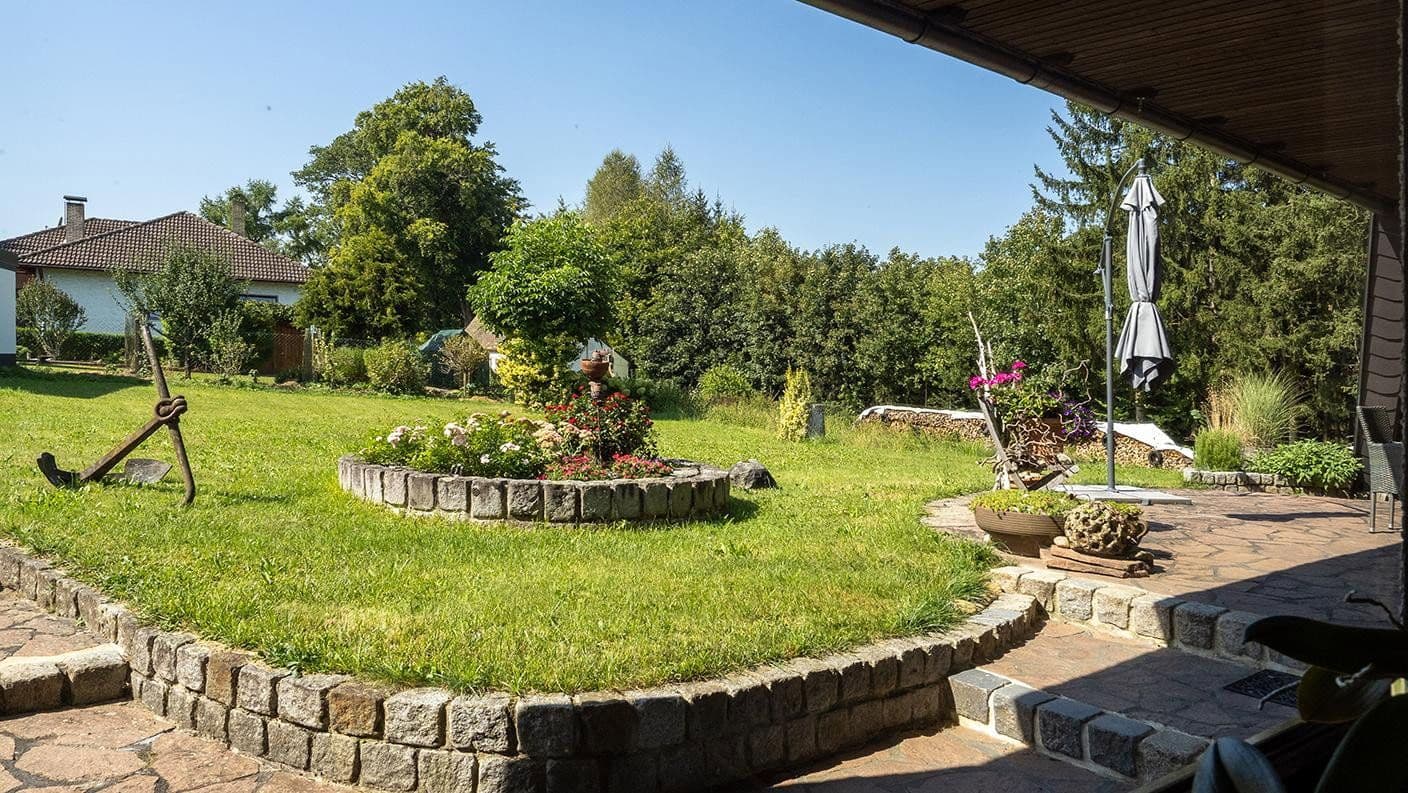 Prodej domu 200 m², pozemek 1.276 m², Burgthann, Bavorsko Prodej domu 200 m², pozemek 1.276 m², Burgthann, Bavorsko