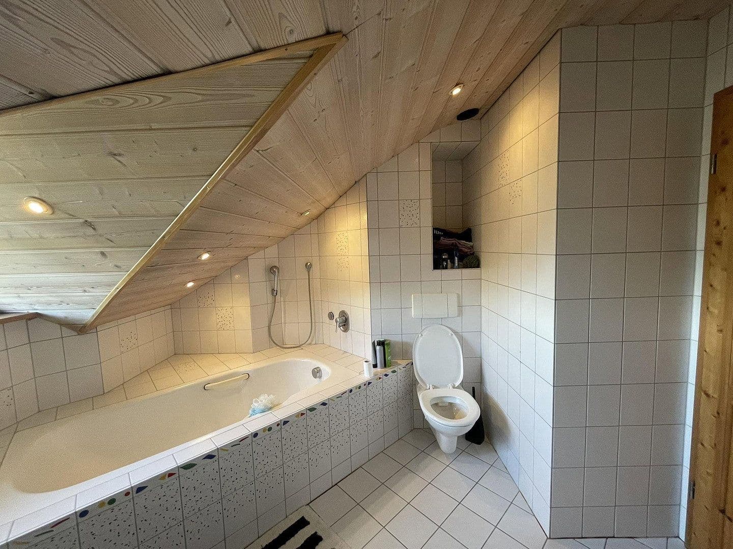 Prodej bytu 2+1 60 m², Goldbach, Bavorsko Prodej bytu 2+1 60 m², Goldbach, Bavorsko