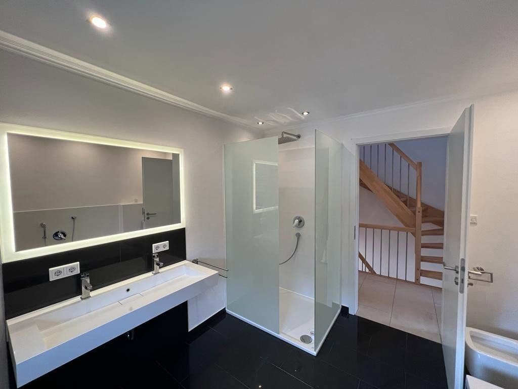 Prodej domu 142 m², pozemek 232 m², Germering, Bavorsko Prodej domu 142 m², pozemek 232 m², Germering, Bavorsko