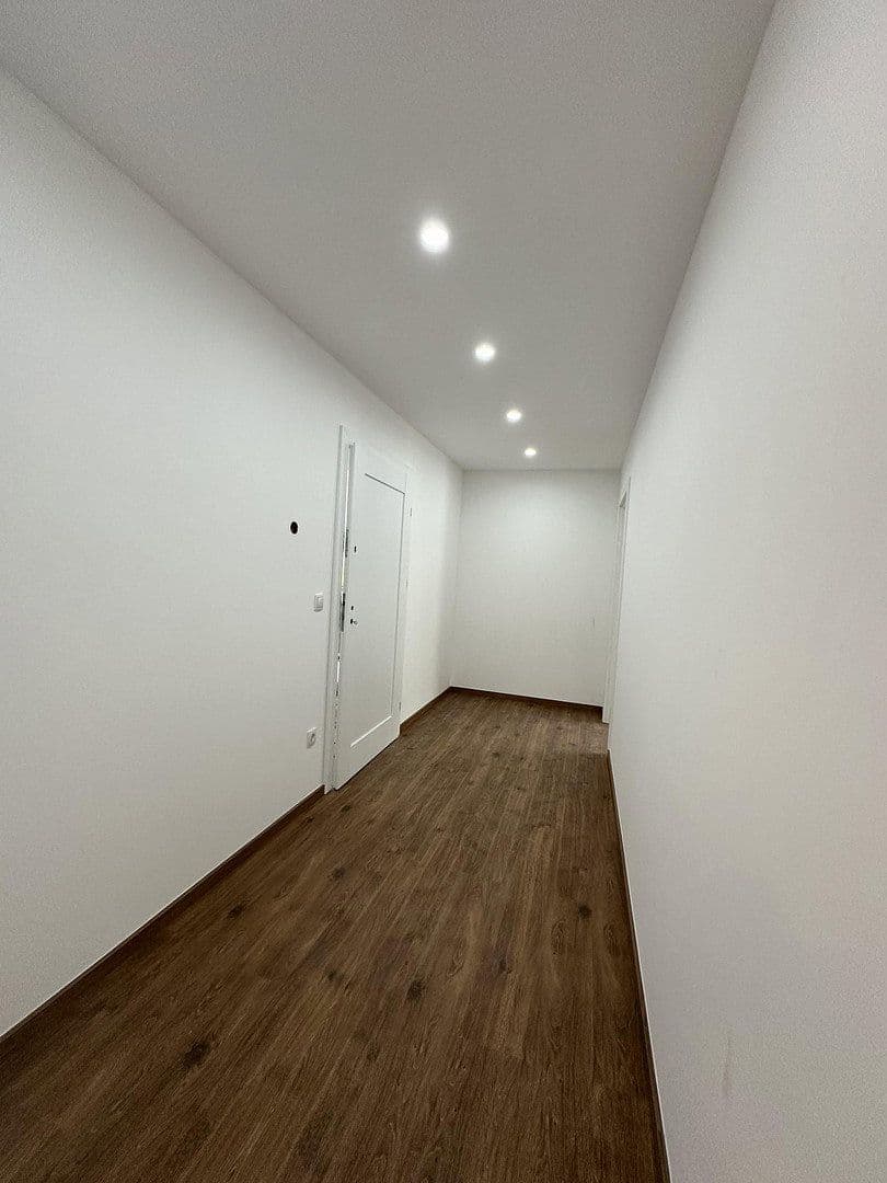Pronájem kanceláře 92 m², Badstr. 131, Egloffstein, Bavorsko Pronájem kanceláře 92 m², Badstr. 131, Egloffstein, Bavorsko